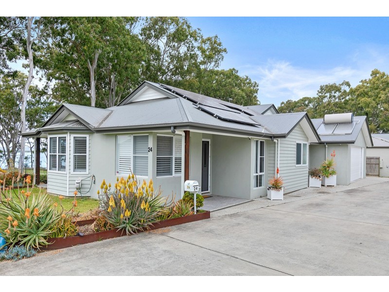 24 Sandy Cove Place, Redland Bay QLD 4165