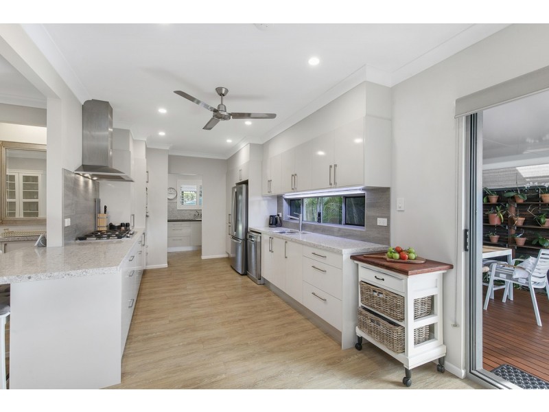 25 Macadamia Street, Victoria Point QLD 4165