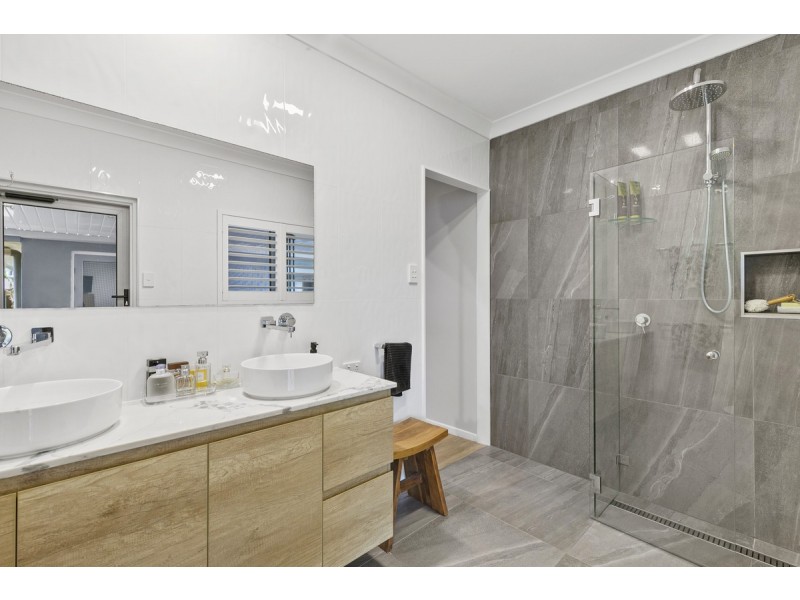 25 Macadamia Street, Victoria Point QLD 4165