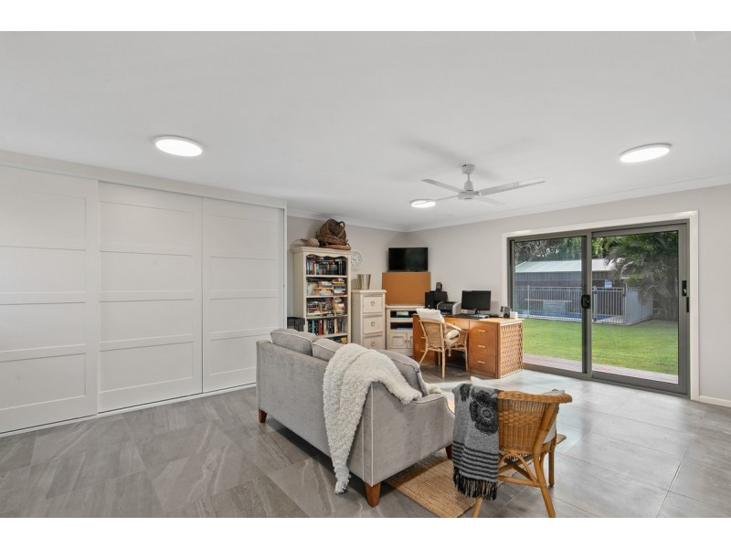 25 Macadamia Street, Victoria Point QLD 4165