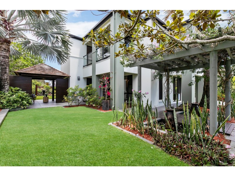 8 Seabrae Drive, Redland Bay QLD 4165