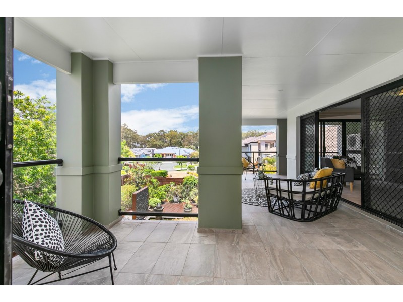 8 Seabrae Drive, Redland Bay QLD 4165