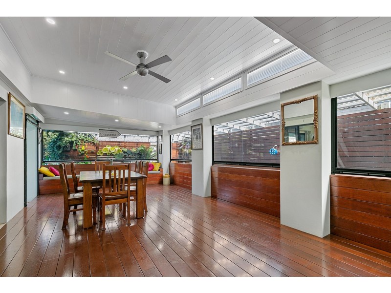 8 Seabrae Drive, Redland Bay QLD 4165