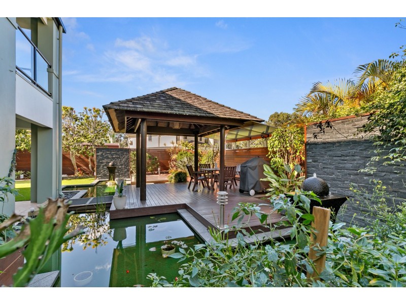 8 Seabrae Drive, Redland Bay QLD 4165
