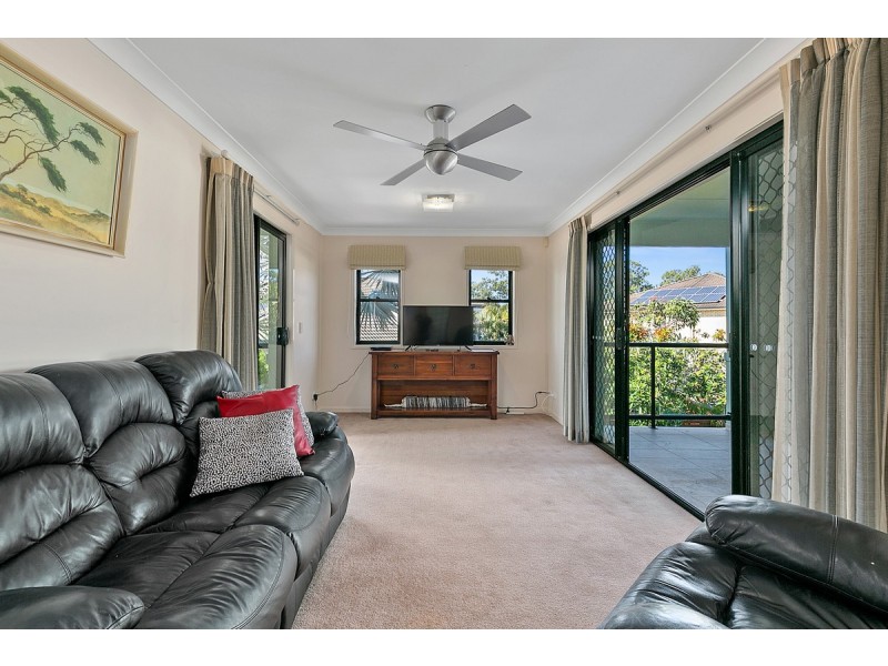 8 Seabrae Drive, Redland Bay QLD 4165