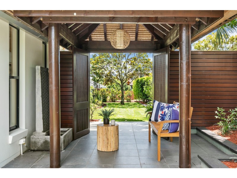 8 Seabrae Drive, Redland Bay QLD 4165