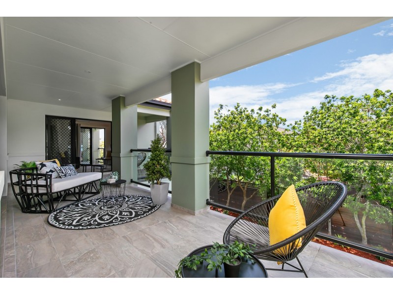 8 Seabrae Drive, Redland Bay QLD 4165