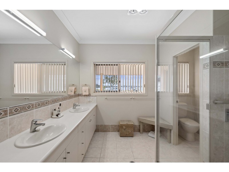 19 Wilson Street, Victoria Point QLD 4165