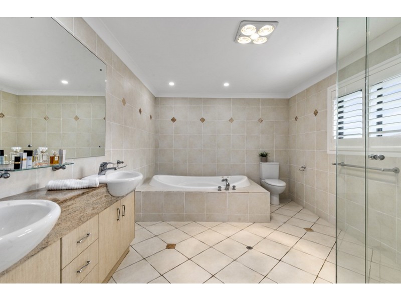 21 The Rampart, Redland Bay QLD 4165