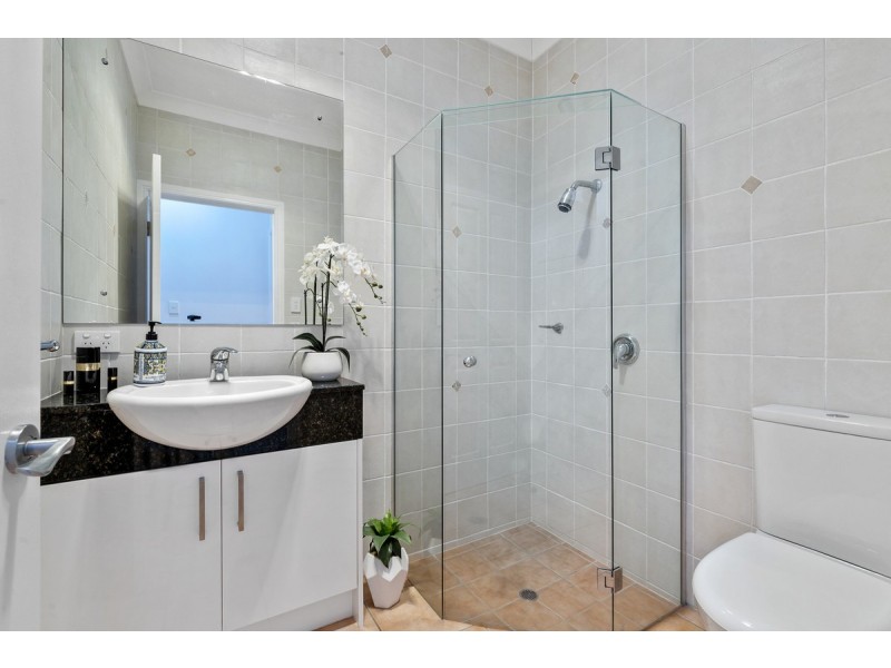 21 The Rampart, Redland Bay QLD 4165