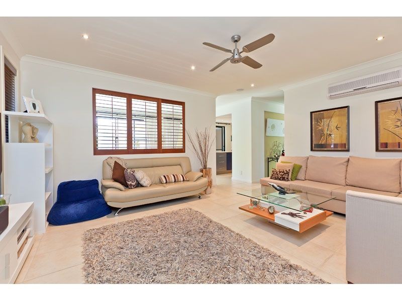 8 Whepstead Avenue, Wellington Point QLD 4160