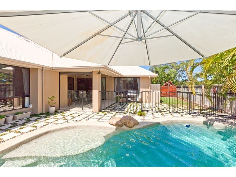8 Whepstead Avenue, Wellington Point QLD 4160