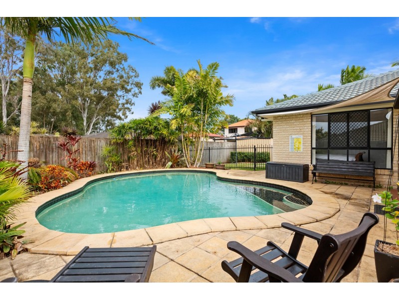 9 Farnham Street, Wellington Point QLD 4160