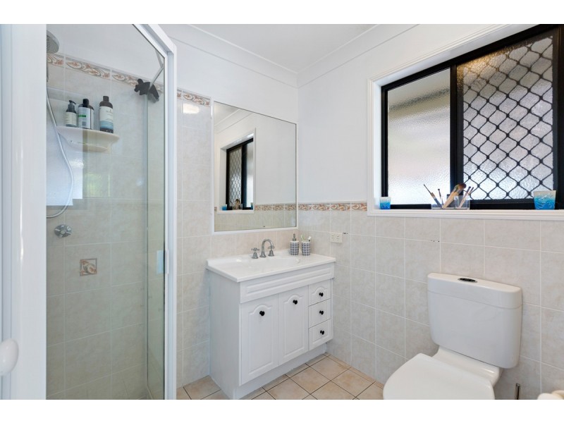 9 Farnham Street, Wellington Point QLD 4160