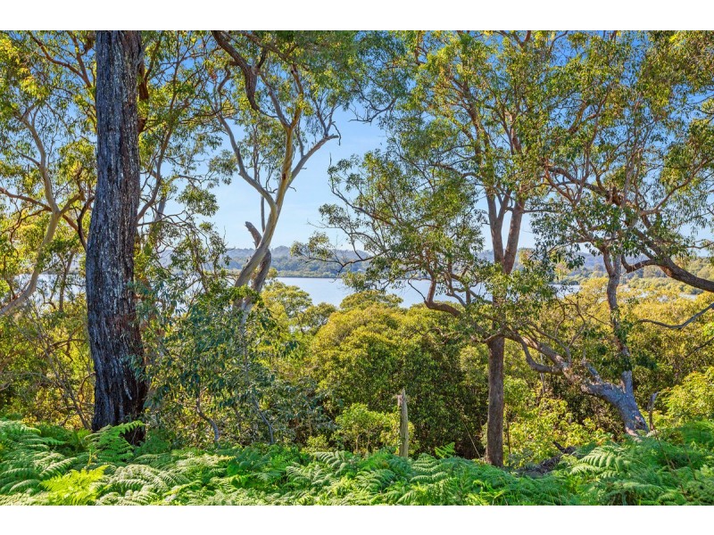 9 Bay Drive, Russell Island QLD 4184