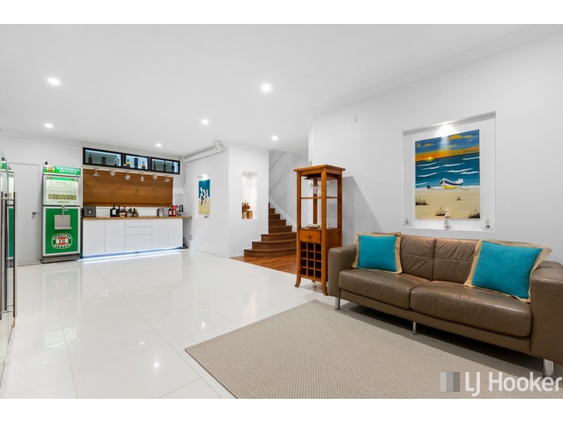 331 Esplanade, Redland Bay QLD 4165