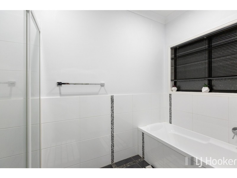 331 Esplanade, Redland Bay QLD 4165