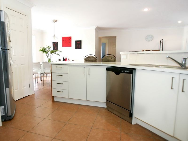 5 Bedarra Street, Redland Bay QLD 4165