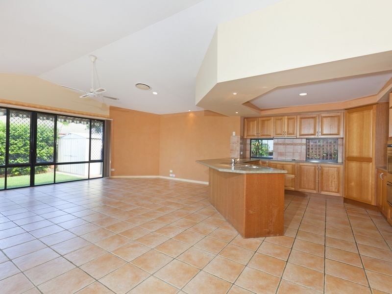 12 Genevieve Court, Wellington Point QLD 4160