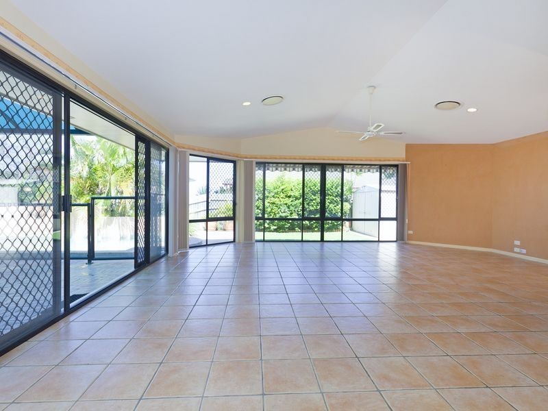 12 Genevieve Court, Wellington Point QLD 4160