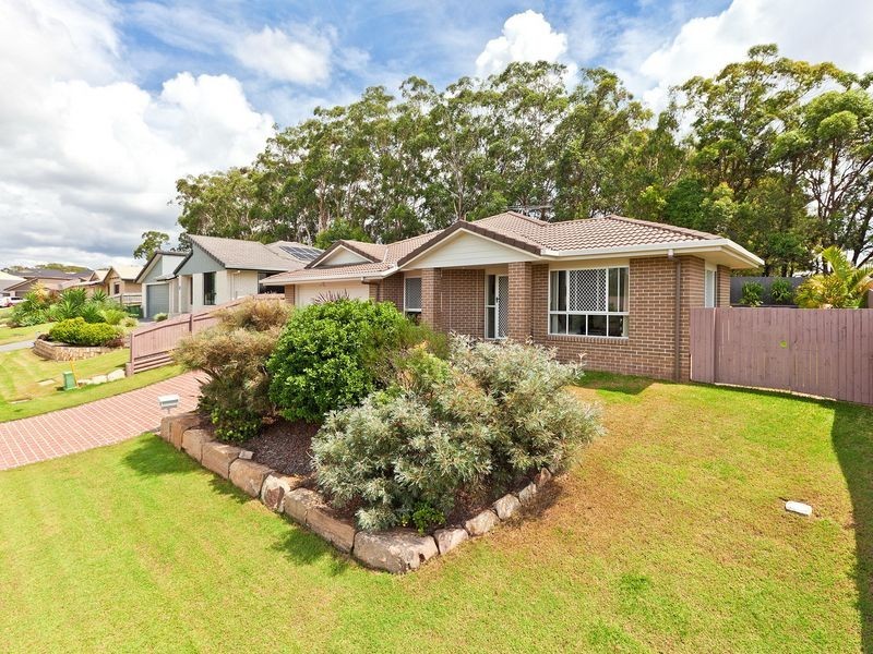 29 Emperor Drive, Redland Bay QLD 4165