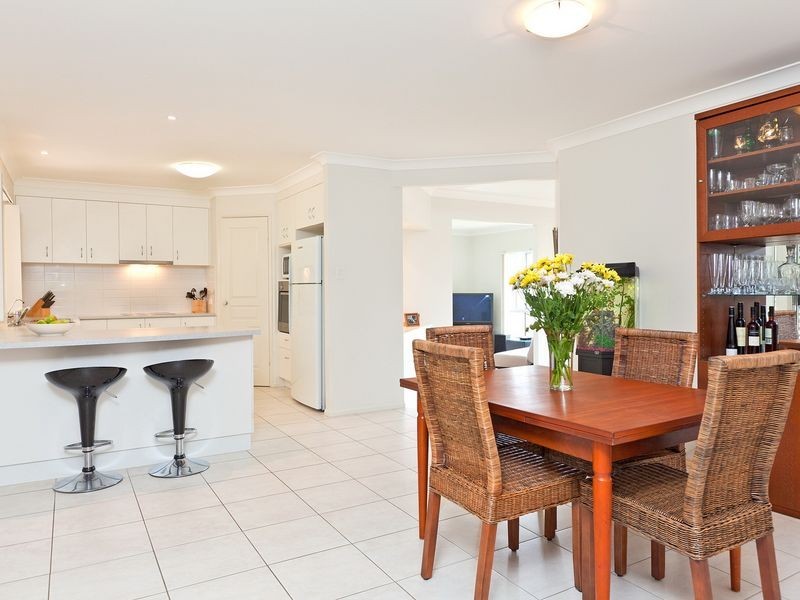 29 Emperor Drive, Redland Bay QLD 4165