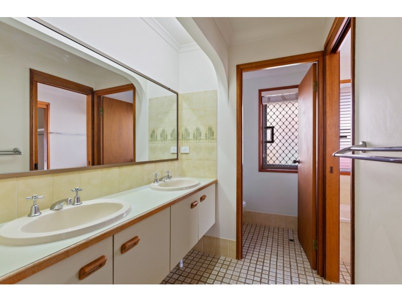 14 Prescoter Drive, Victoria Point QLD 4165