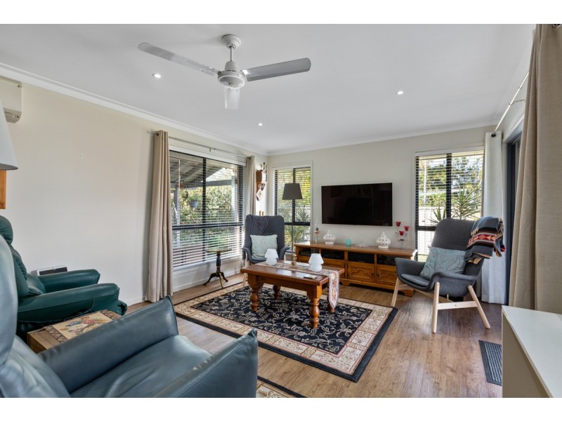 14 Prescoter Drive, Victoria Point QLD 4165