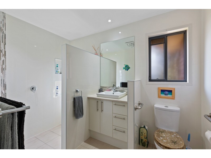 14 Prescoter Drive, Victoria Point QLD 4165