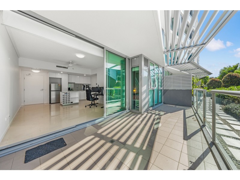 10004/8 Harbour Road, Hamilton QLD 4007