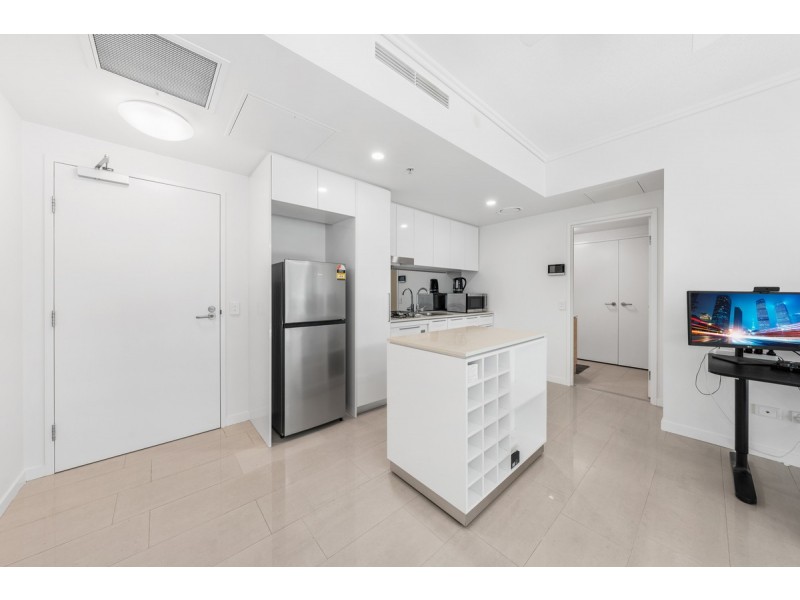 10004/8 Harbour Road, Hamilton QLD 4007