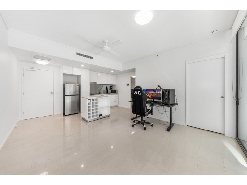 10004/8 Harbour Road, Hamilton QLD 4007