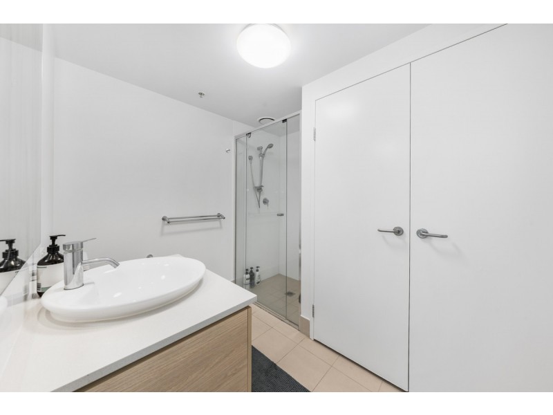 10004/8 Harbour Road, Hamilton QLD 4007