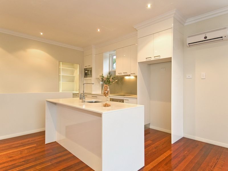 2/4 Russell Street, Cleveland QLD 4163