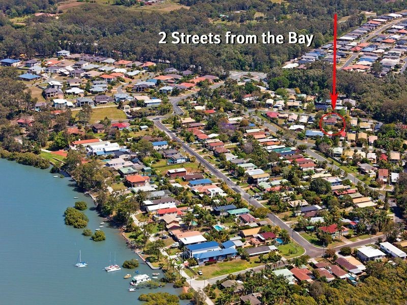 11 Michael Street, Redland Bay QLD 4165