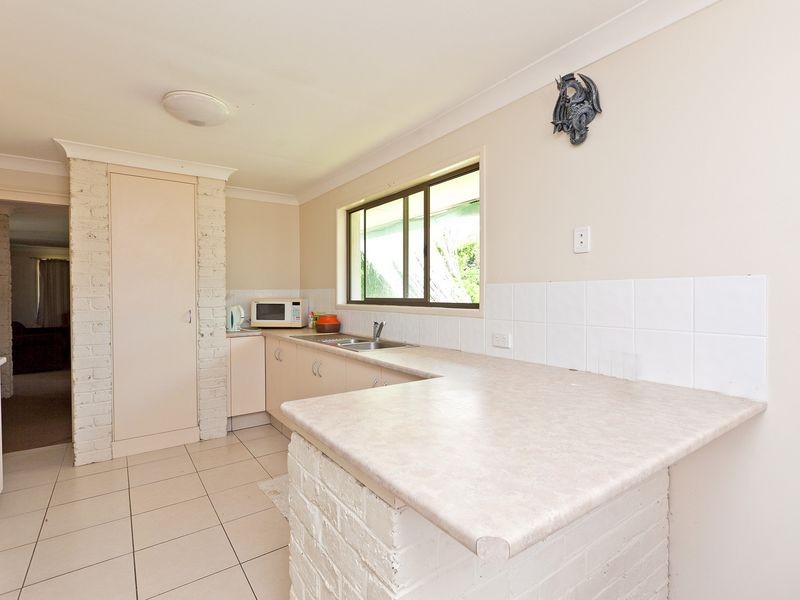 11 Michael Street, Redland Bay QLD 4165