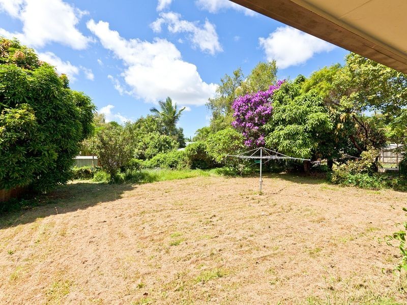 11 Michael Street, Redland Bay QLD 4165