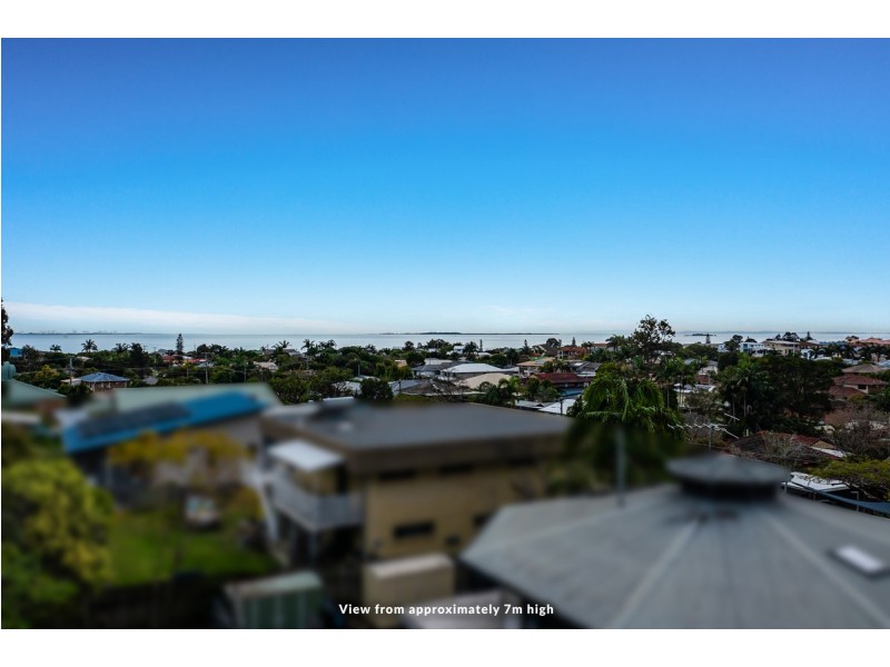 42 Bates Drive, Birkdale QLD 4159