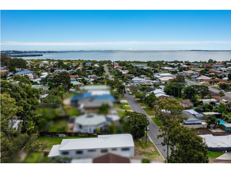 42 Bates Drive, Birkdale QLD 4159