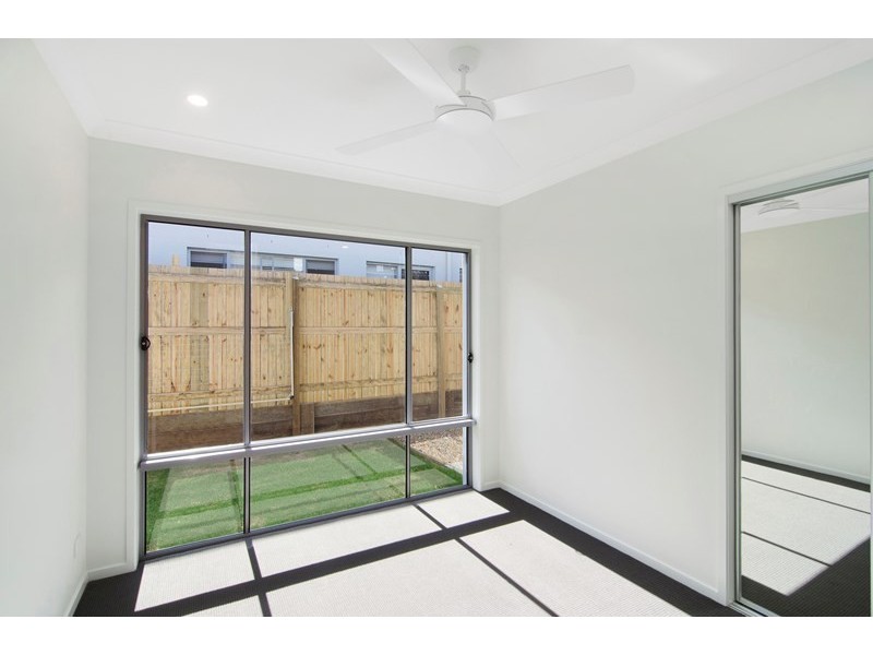 26 Ellabay Crescent, Redland Bay QLD 4165