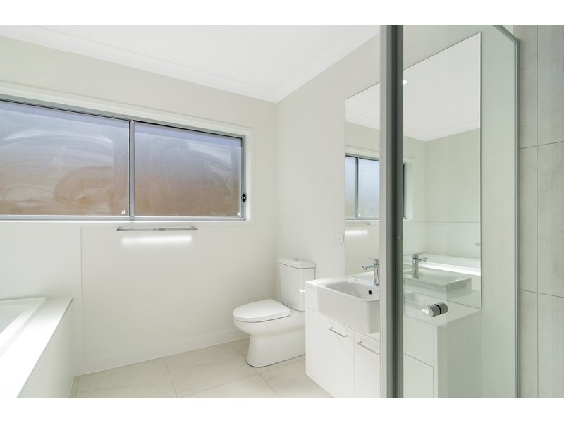 26 Ellabay Crescent, Redland Bay QLD 4165