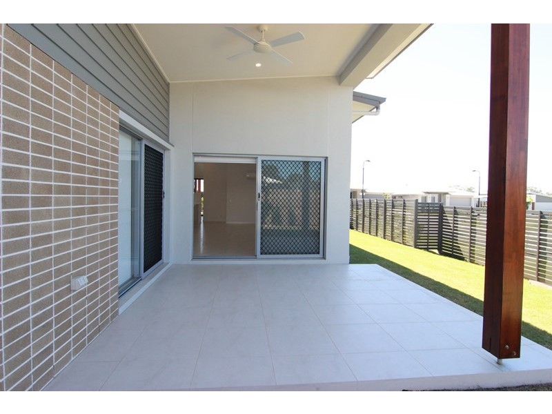 26 Ellabay Crescent, Redland Bay QLD 4165