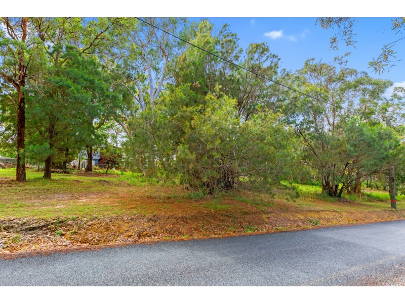 21 Warama Street, Macleay Island QLD 4184