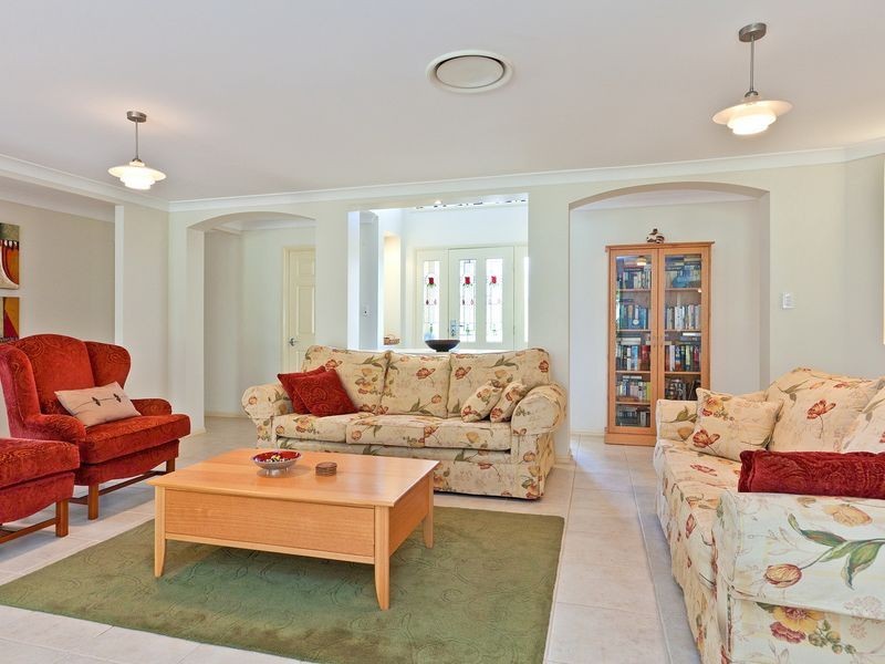 24 Trafalgar Vale Avenue, Wellington Point QLD 4160