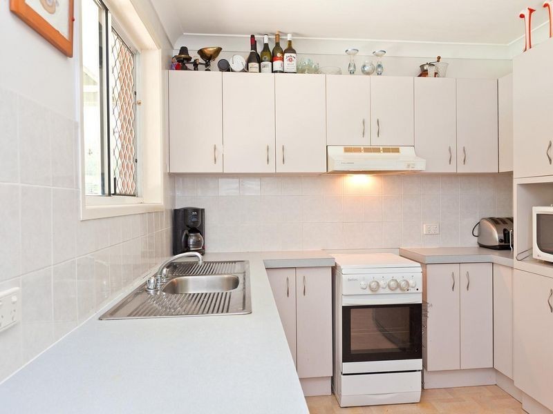10 Anita Street, Redland Bay QLD 4165