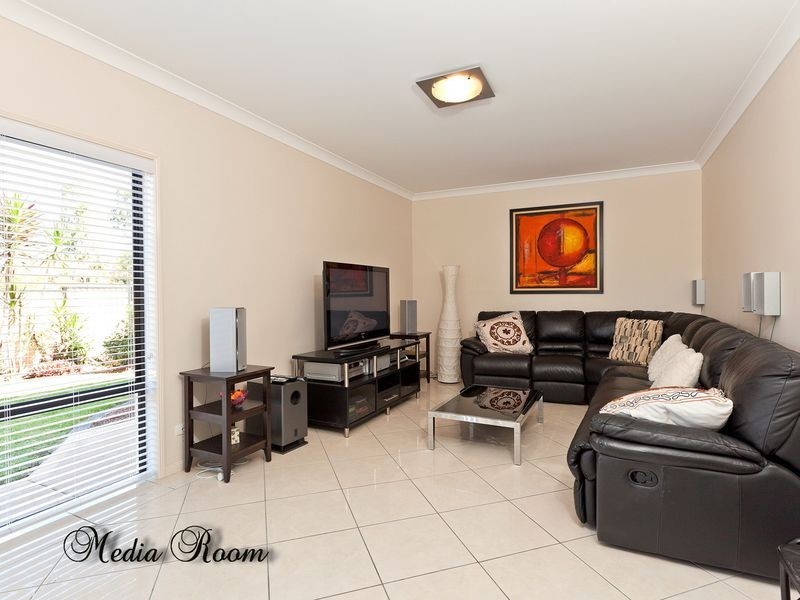 12 Sam Place, Thornlands QLD 4164