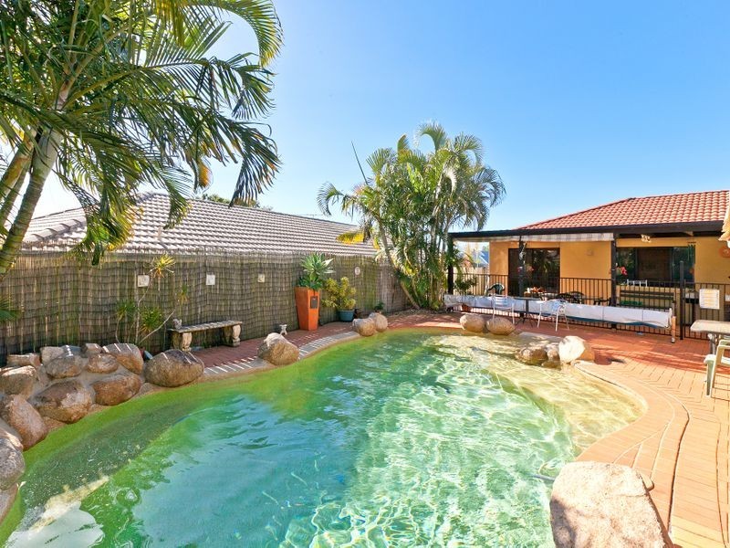 18 Brookvale Drive, Victoria Point QLD 4165