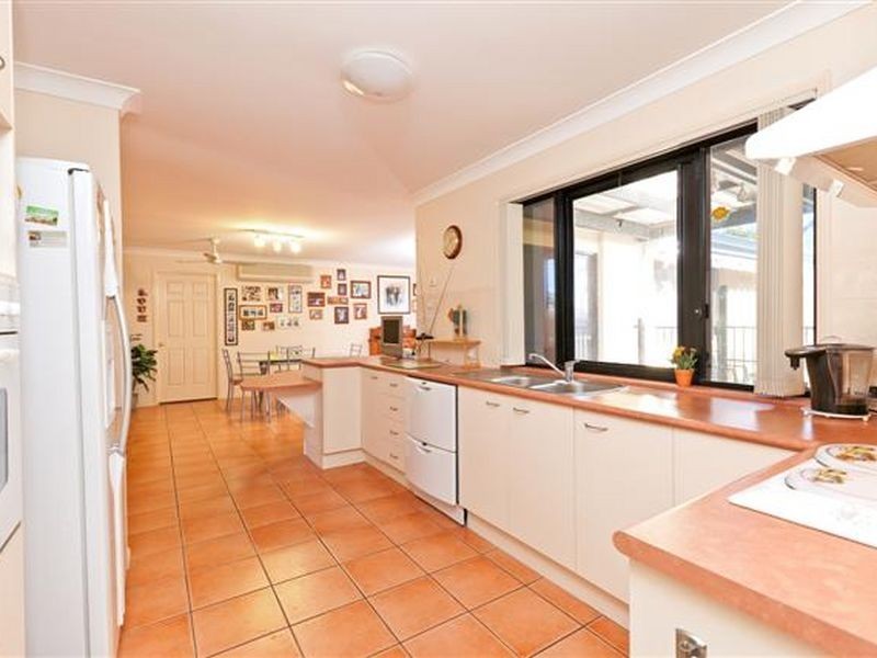 18 Brookvale Drive, Victoria Point QLD 4165