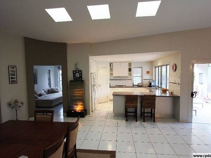 2 Zeus Court, Cleveland QLD 4163