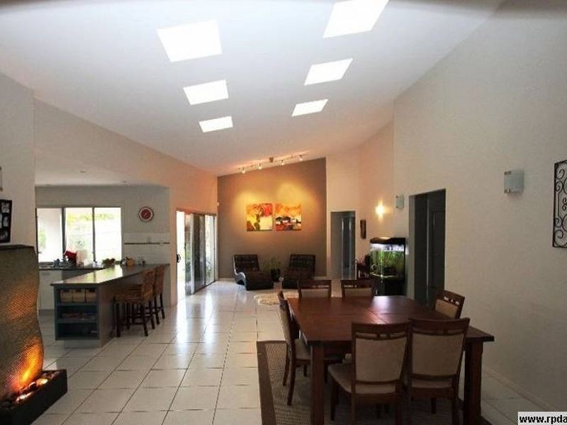 2 Zeus Court, Cleveland QLD 4163
